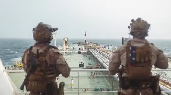 Missile hits traffic control tower on Larak Island - report