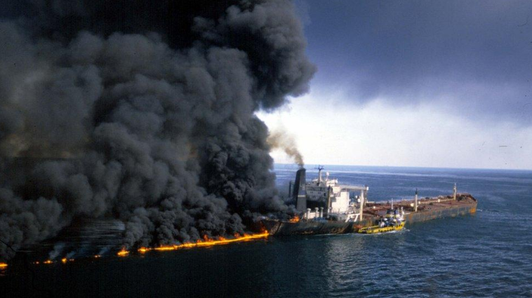 U.S Destroys 5 Iranian Crude Oil Tankers