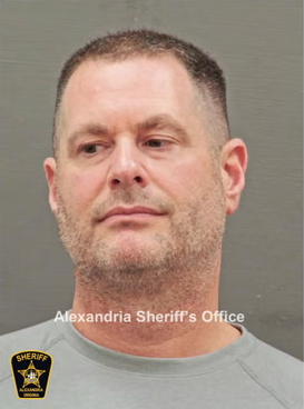 Ex-CIA officer accused of stealing gold bars reaches tentative plea deal
