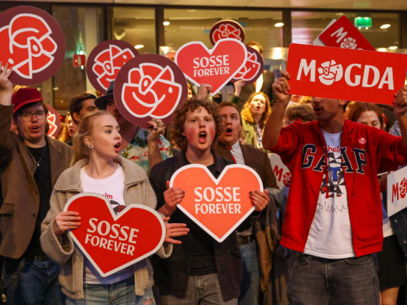 Sweden Centre-Left Bloc Takes Election Lead as Far Right Suffers Major Setback