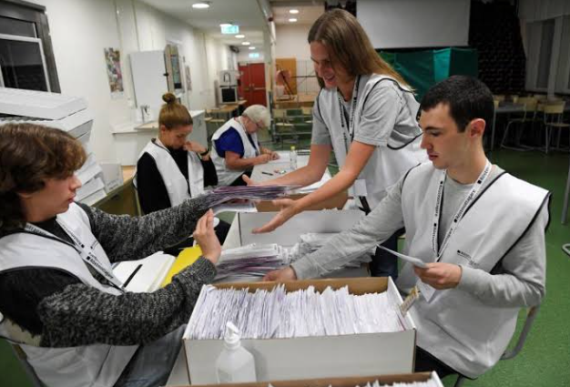 Sweden Centre-Left Bloc Takes Election Lead as Far Right Suffers Major Setback