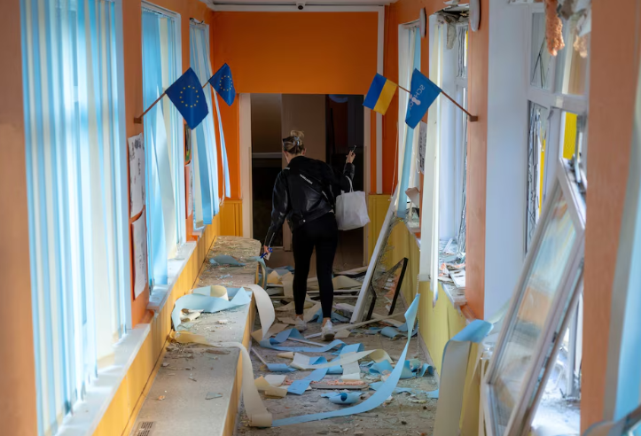 Russia strikes Kyiv and other Ukrainian cities, Poland scrambles jets