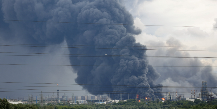 Ukraine Targets Moscow Oil Refinery to Disrupt Fuel Supplies and Military Operations