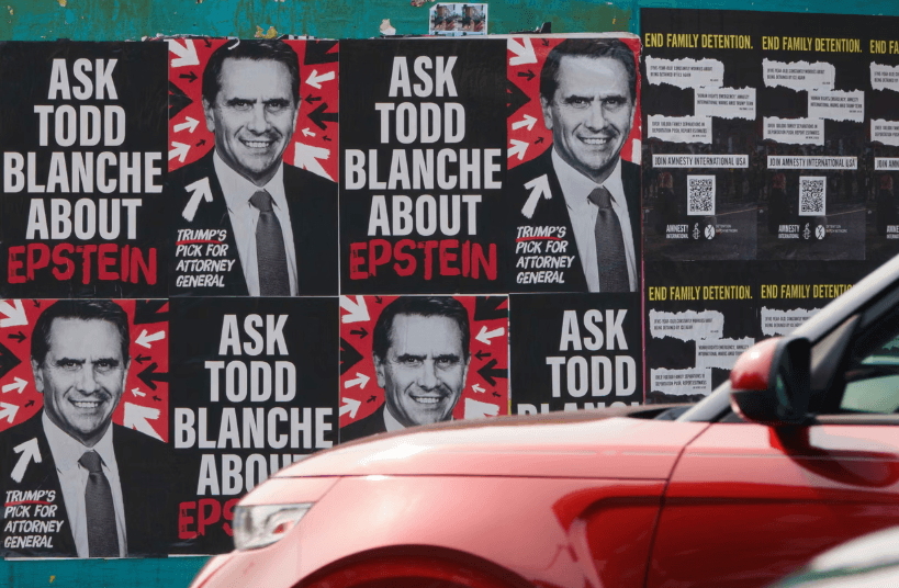 British Billionaire Warned Epstein Was a ‘Sexual Deviant’ Decades Before FBI Investigation